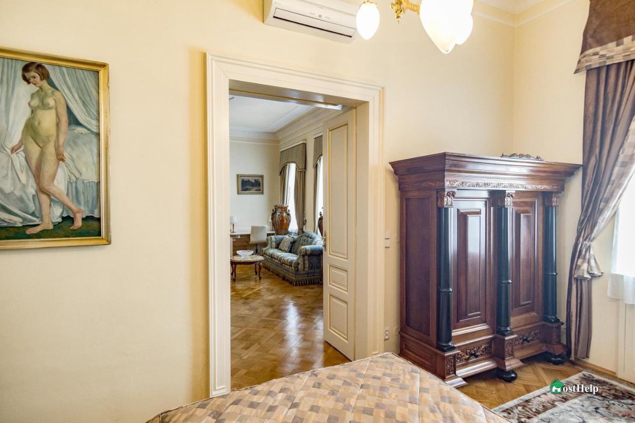 Villa With Hot-Tub, Terrace And Garden, Wenceslass Square Πράγα Εξωτερικό φωτογραφία
