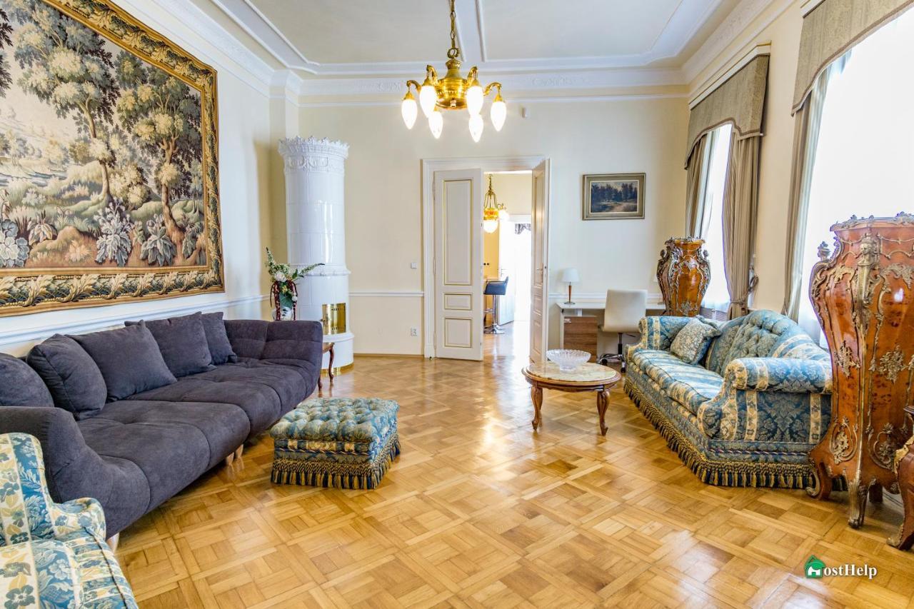 Villa With Hot-Tub, Terrace And Garden, Wenceslass Square Πράγα Εξωτερικό φωτογραφία