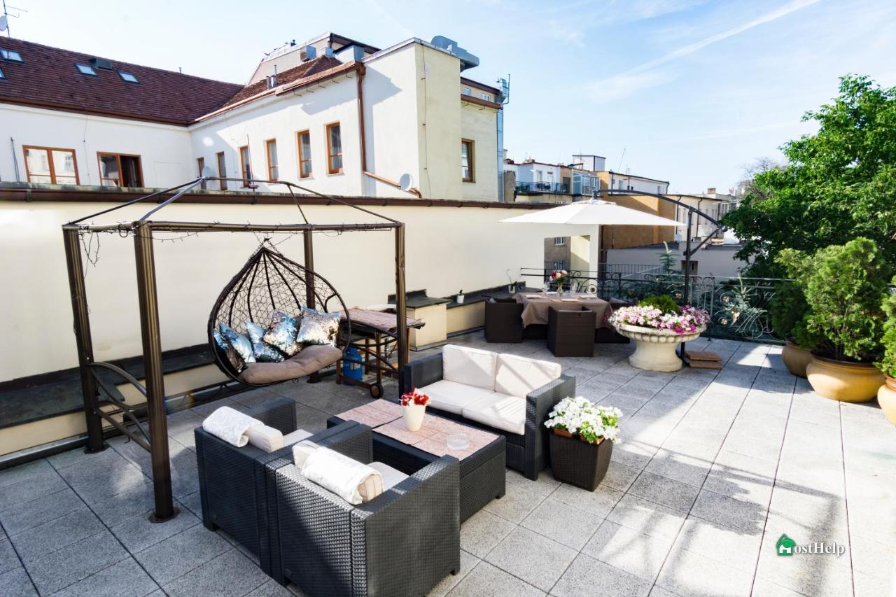 Villa With Hot-Tub, Terrace And Garden, Wenceslass Square Πράγα Εξωτερικό φωτογραφία
