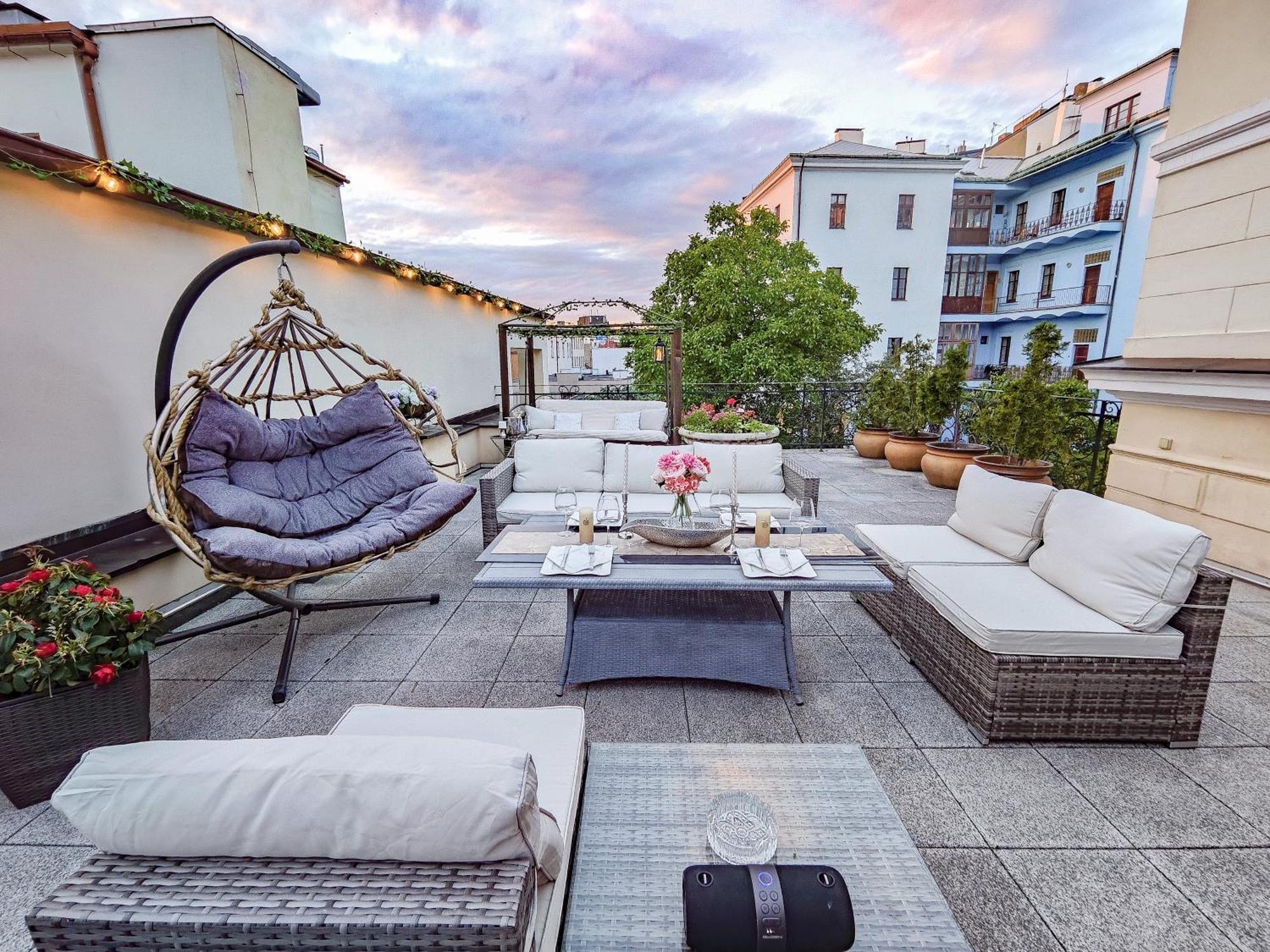 Villa With Hot-Tub, Terrace And Garden, Wenceslass Square Πράγα Εξωτερικό φωτογραφία
