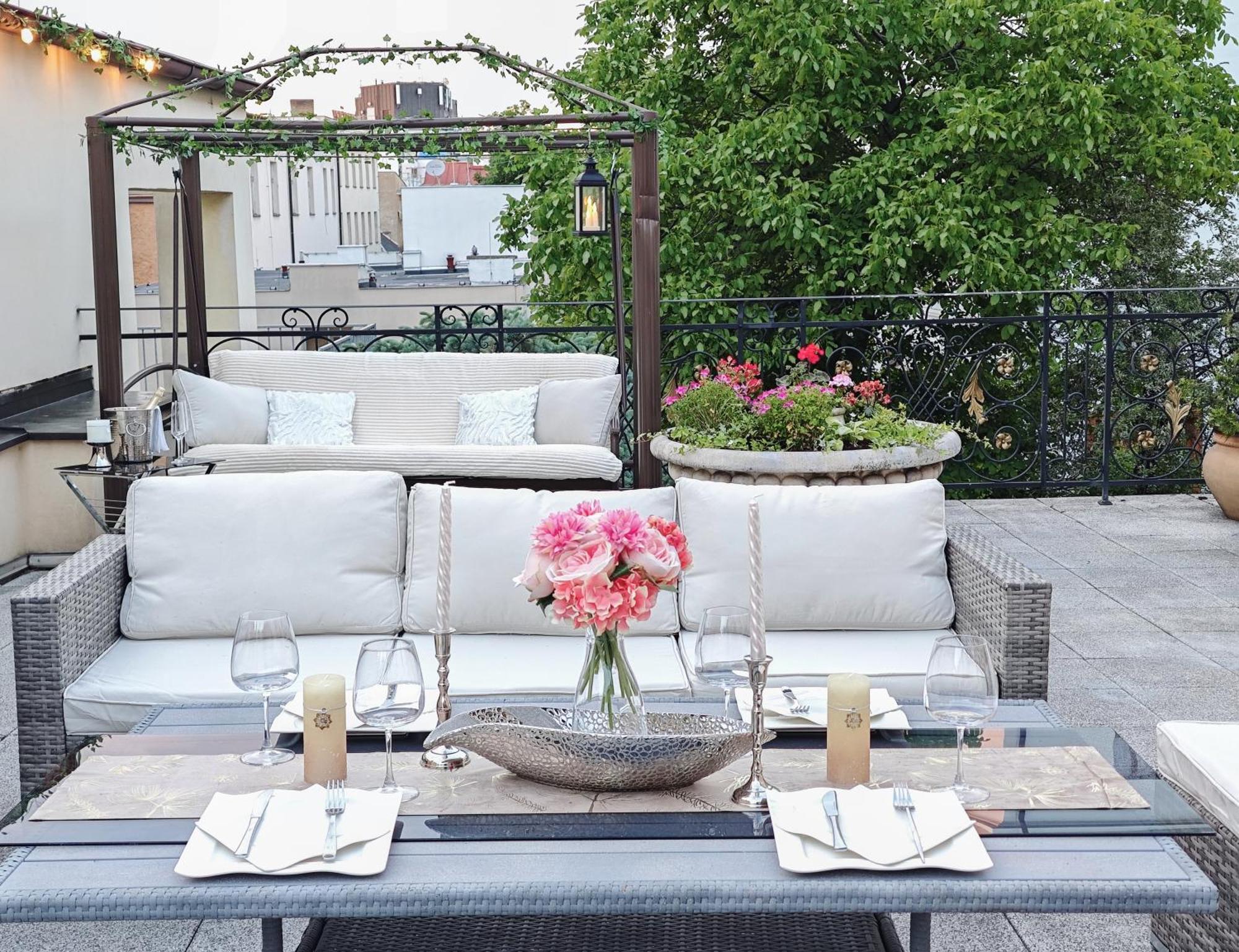 Villa With Hot-Tub, Terrace And Garden, Wenceslass Square Πράγα Εξωτερικό φωτογραφία